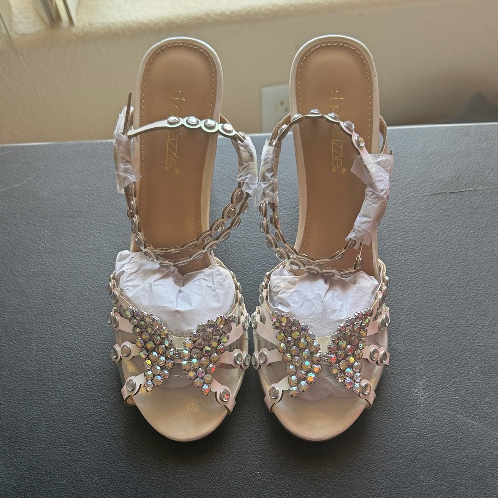 Shoesazzle Butterfly Embellished Sandals - Cream
